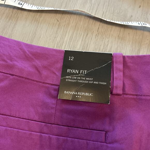 NWT Banana Republic Purple Ryan Fit Shorts 3” Inseam Women’s Sz 12 Button Accent - Picture 8 of 8